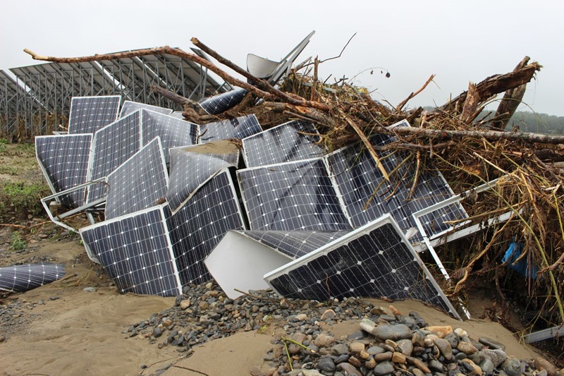 台風による太陽光発電所の被害